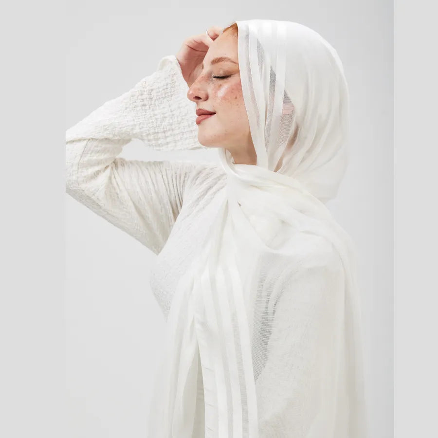 Pearl Shash satin Lined scarf